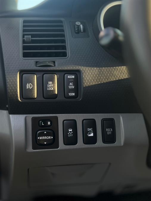 2013 Toyota Tacoma 4WD Double Cab V6 AT (Natl), available for sale in Paterson, New Jersey | Speedway Motors LLC. Paterson, New Jersey 2013 Toyota Tacoma 4WD Double Cab V6 AT (Natl), available for sale in Paterson, New Jersey | Speedway Motors LLC. Paterson, New Jersey