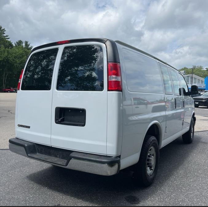 2022 Chevrolet Express Cargo Van 2500 photo 4