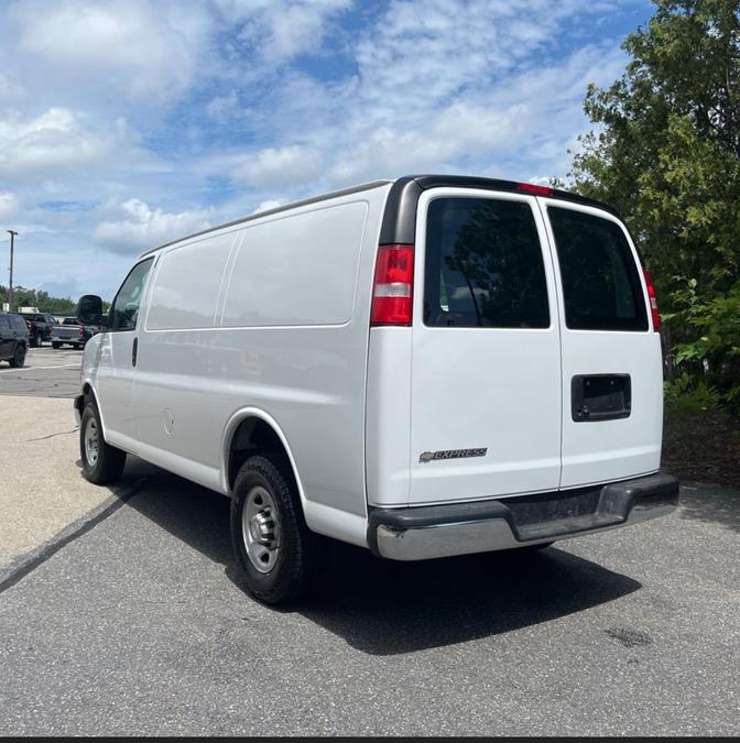 2022 Chevrolet Express Cargo Van 2500 photo 2
