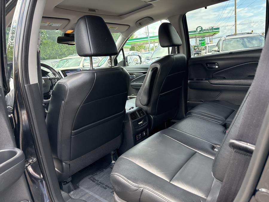 2016 Honda Pilot AWD 4dr Touring w/RES & Navi, available for sale in Little Ferry, New Jersey | Victoria Preowned Autos Inc. Little Ferry, New Jersey 2016 Honda Pilot AWD 4dr Touring w/RES & Navi, available for sale in Little Ferry, New Jersey | Victoria Preowned Autos Inc. Little Ferry, New Jersey