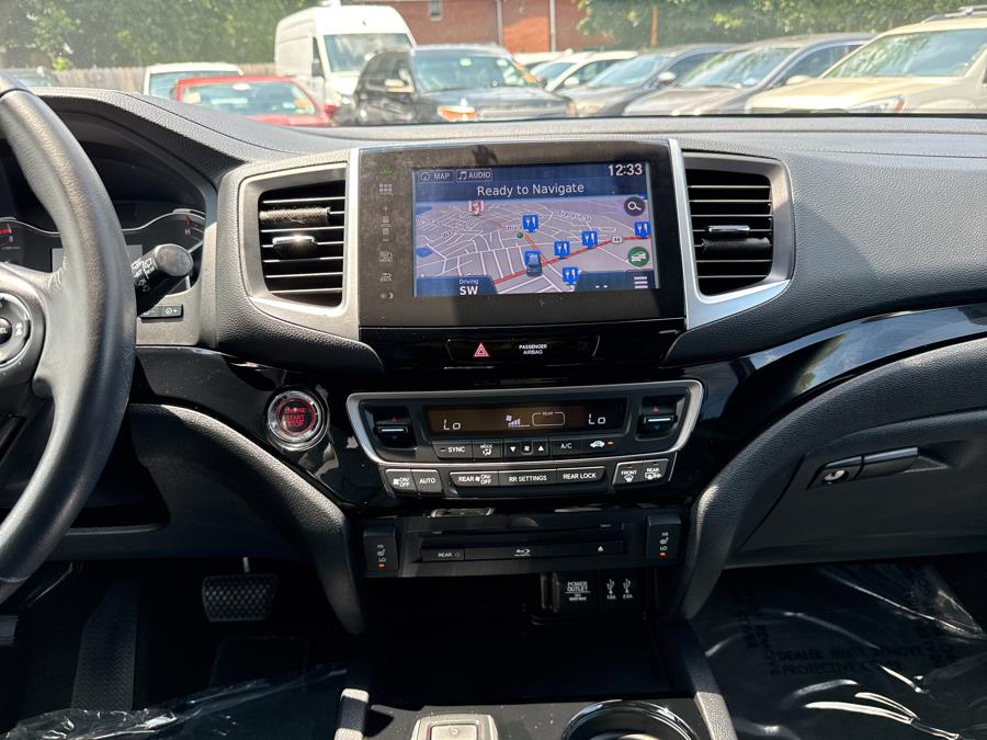 2016 Honda Pilot AWD 4dr Touring w/RES & Navi, available for sale in Little Ferry, New Jersey | Victoria Preowned Autos Inc. Little Ferry, New Jersey 2016 Honda Pilot AWD 4dr Touring w/RES & Navi, available for sale in Little Ferry, New Jersey | Victoria Preowned Autos Inc. Little Ferry, New Jersey