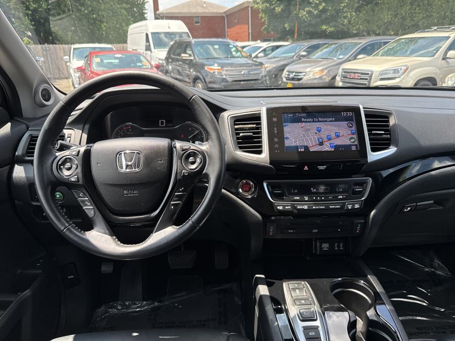 2016 Honda Pilot AWD 4dr Touring w/RES & Navi, available for sale in Little Ferry, New Jersey | Victoria Preowned Autos Inc. Little Ferry, New Jersey 2016 Honda Pilot AWD 4dr Touring w/RES & Navi, available for sale in Little Ferry, New Jersey | Victoria Preowned Autos Inc. Little Ferry, New Jersey