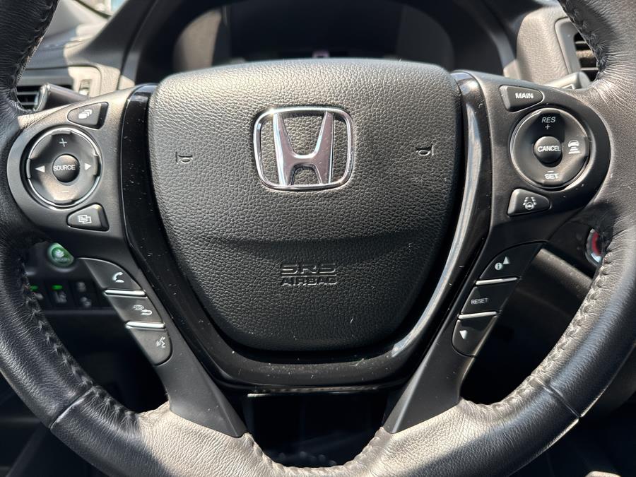 2016 Honda Pilot AWD 4dr Touring w/RES & Navi, available for sale in Little Ferry, New Jersey | Victoria Preowned Autos Inc. Little Ferry, New Jersey 2016 Honda Pilot AWD 4dr Touring w/RES & Navi, available for sale in Little Ferry, New Jersey | Victoria Preowned Autos Inc. Little Ferry, New Jersey