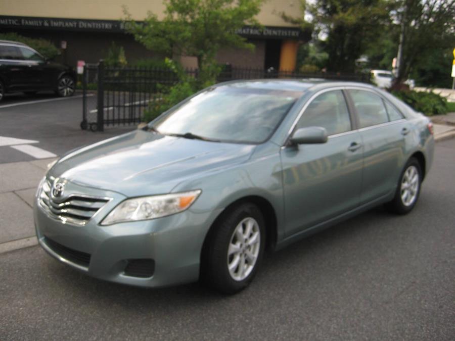2011 Toyota Camry LE 4dr Sedan 6A, available for sale in Massapequa, New York | Rite Choice Auto Inc.. Massapequa, New York