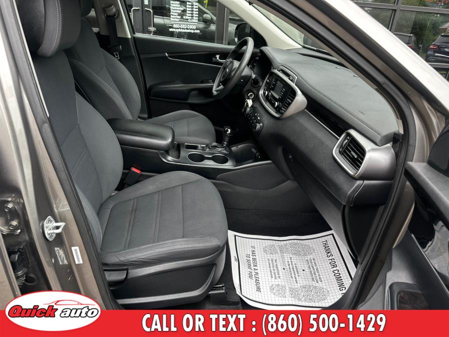 2016 Kia Sorento AWD 4dr 2.4L LX, available for sale in Bristol, Connecticut | Quick Auto LLC. Bristol, Connecticut 2016 Kia Sorento AWD 4dr 2.4L LX, available for sale in Bristol, Connecticut | Quick Auto LLC. Bristol, Connecticut