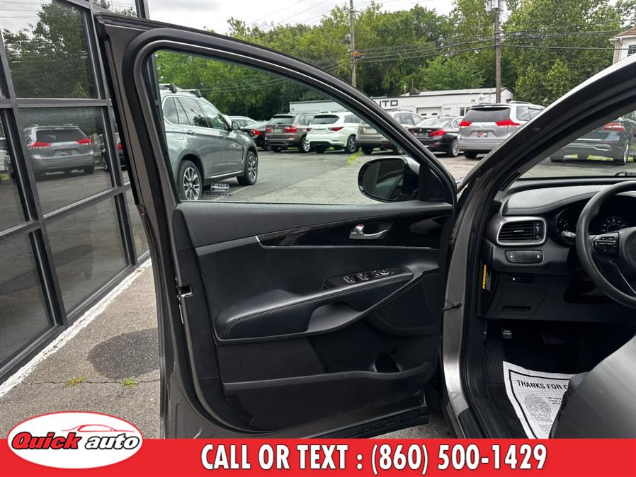 2016 Kia Sorento AWD 4dr 2.4L LX, available for sale in Bristol, Connecticut | Quick Auto LLC. Bristol, Connecticut 2016 Kia Sorento AWD 4dr 2.4L LX, available for sale in Bristol, Connecticut | Quick Auto LLC. Bristol, Connecticut