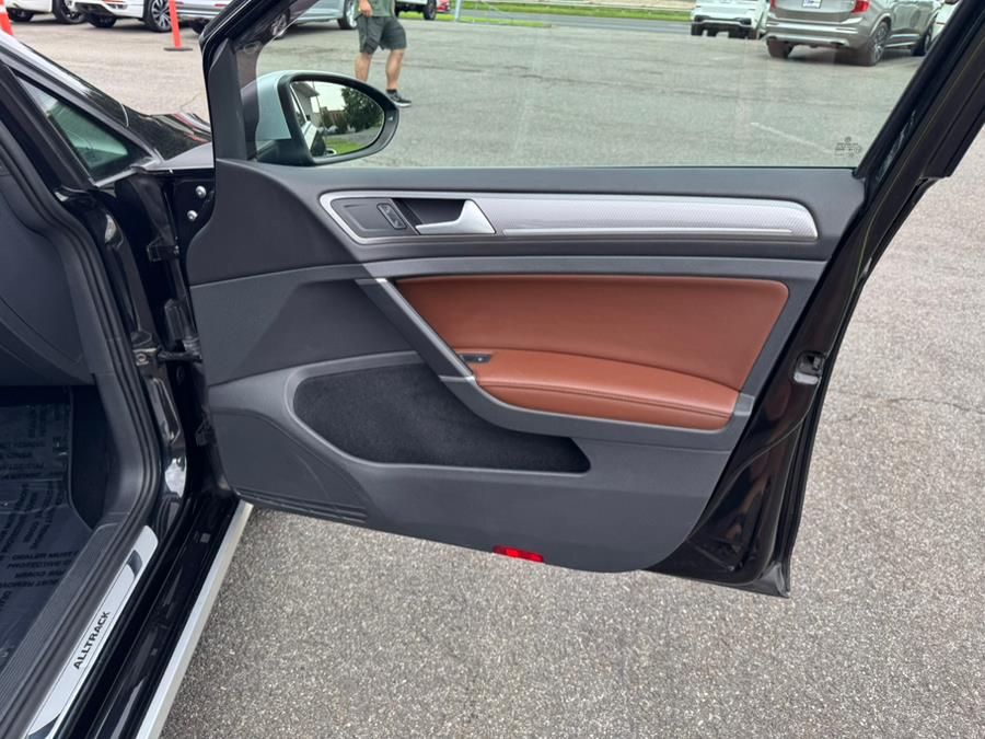 2017 Volkswagen Golf Alltrack 1.8T S DSG, available for sale in Berlin, Connecticut | Tru Auto Mall. Berlin, Connecticut 2017 Volkswagen Golf Alltrack 1.8T S DSG, available for sale in Berlin, Connecticut | Tru Auto Mall. Berlin, Connecticut