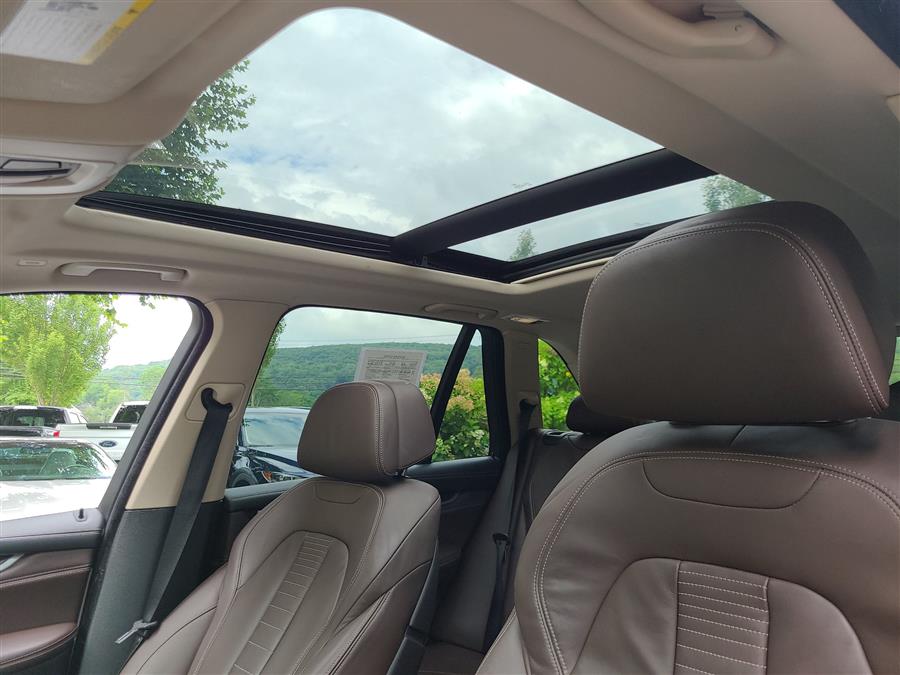 2014 BMW X5 AWD 4dr xDrive35i, available for sale in Canton, Connecticut | Lava Motors. Canton, Connecticut 2014 BMW X5 AWD 4dr xDrive35i, available for sale in Canton, Connecticut | Lava Motors. Canton, Connecticut
