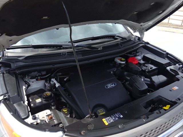 2013 Ford Explorer 4WD, available for sale in Newton, Massachusetts | Cars of Boston. Newton, Massachusetts 2013 Ford Explorer 4WD, available for sale in Newton, Massachusetts | Cars of Boston. Newton, Massachusetts