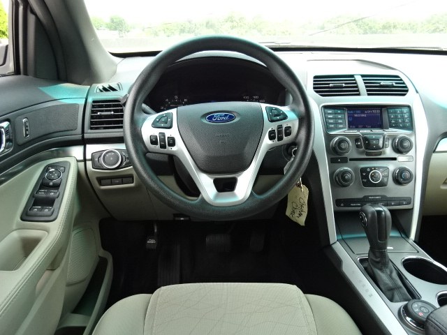 2013 Ford Explorer 4WD, available for sale in Newton, Massachusetts | Cars of Boston. Newton, Massachusetts 2013 Ford Explorer 4WD, available for sale in Newton, Massachusetts | Cars of Boston. Newton, Massachusetts