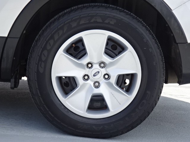 2013 Ford Explorer 4WD, available for sale in Newton, Massachusetts | Cars of Boston. Newton, Massachusetts 2013 Ford Explorer 4WD, available for sale in Newton, Massachusetts | Cars of Boston. Newton, Massachusetts