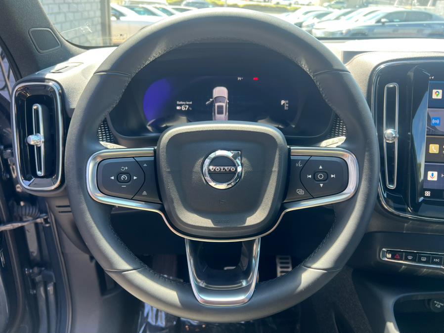 2022 Volvo XC40 Recharge Pure Electric P8 eAWD Twin Plus, available for sale in Daly City, California | Green Light Auto Wholesale. Daly City, California 2022 Volvo XC40 Recharge Pure Electric P8 eAWD Twin Plus, available for sale in Daly City, California | Green Light Auto Wholesale. Daly City, California