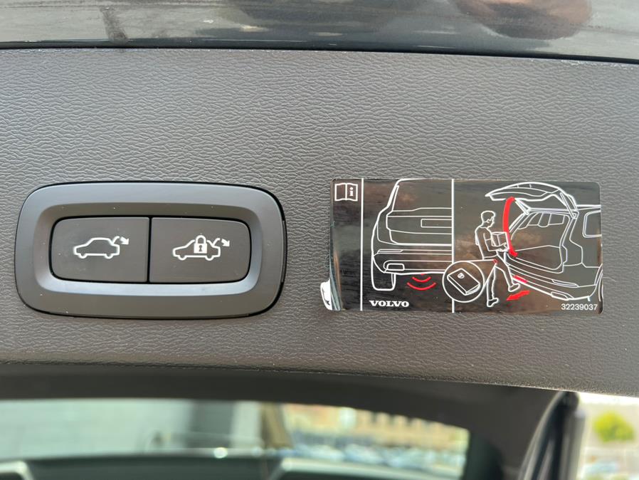 2022 Volvo XC40 Recharge Pure Electric P8 eAWD Twin Plus, available for sale in Daly City, California | Green Light Auto Wholesale. Daly City, California 2022 Volvo XC40 Recharge Pure Electric P8 eAWD Twin Plus, available for sale in Daly City, California | Green Light Auto Wholesale. Daly City, California