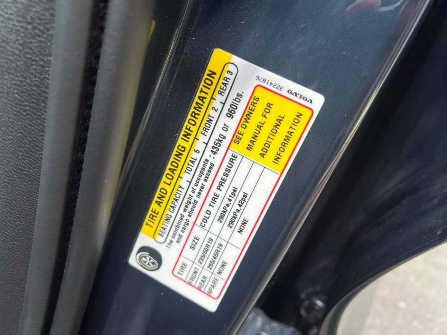 2022 Volvo XC40 Recharge Pure Electric P8 eAWD Twin Plus, available for sale in Daly City, California | Green Light Auto Wholesale. Daly City, California 2022 Volvo XC40 Recharge Pure Electric P8 eAWD Twin Plus, available for sale in Daly City, California | Green Light Auto Wholesale. Daly City, California