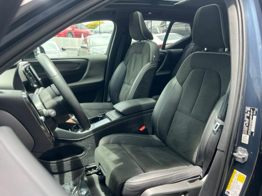 2022 Volvo XC40 Recharge Pure Electric P8 eAWD Twin Plus, available for sale in Daly City, California | Green Light Auto Wholesale. Daly City, California 2022 Volvo XC40 Recharge Pure Electric P8 eAWD Twin Plus, available for sale in Daly City, California | Green Light Auto Wholesale. Daly City, California