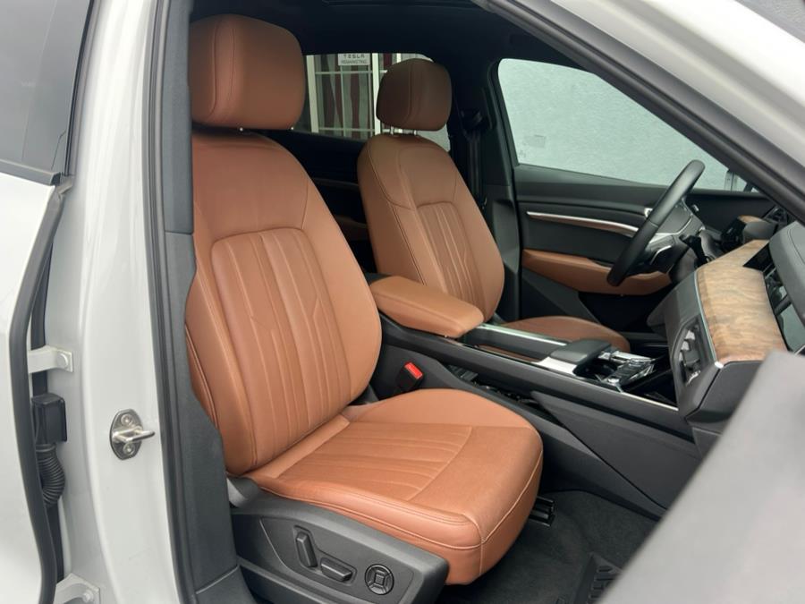 2022 Audi e-tron Premium Plus quattro, available for sale in Daly City, California | Green Light Auto Wholesale. Daly City, California 2022 Audi e-tron Premium Plus quattro, available for sale in Daly City, California | Green Light Auto Wholesale. Daly City, California