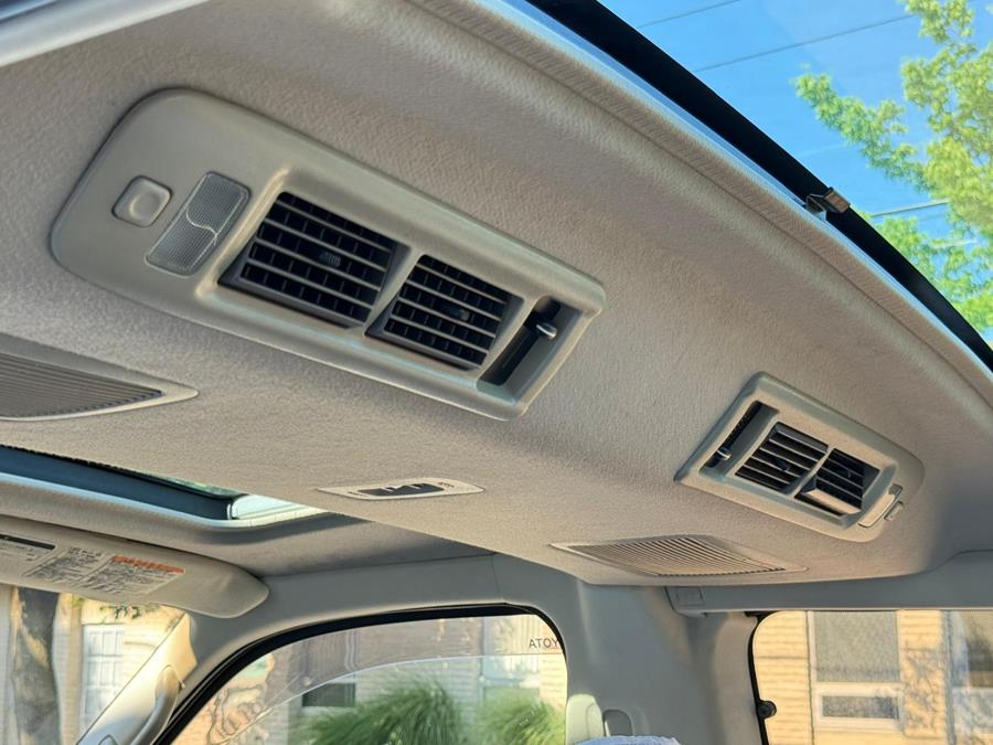 1999 TOYOTA GRANVIA 4WD JDM RHD IMPORT, available for sale in Lindenhurst, New York | Cargenic Automotive. Lindenhurst, New York 1999 TOYOTA GRANVIA 4WD JDM RHD IMPORT, available for sale in Lindenhurst, New York | Cargenic Automotive. Lindenhurst, New York