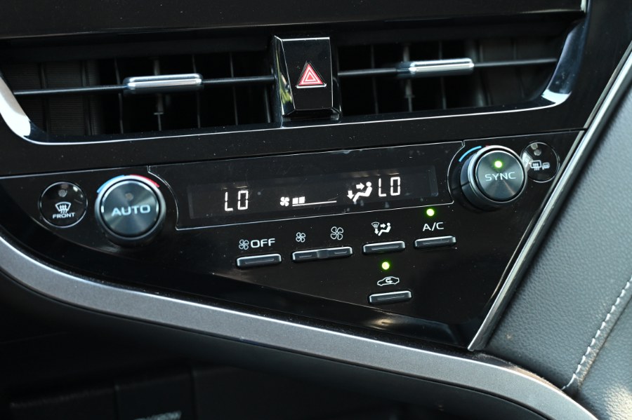 2023 Toyota Camry SE photo 22