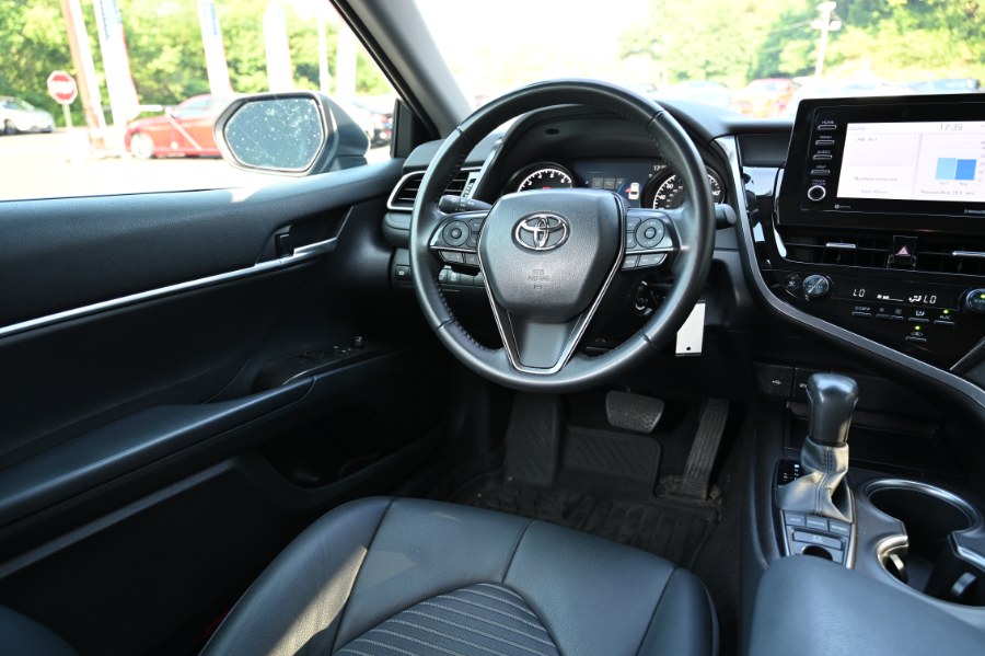 2023 Toyota Camry SE photo 9