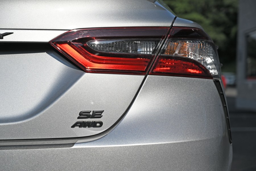 2023 Toyota Camry SE photo 8