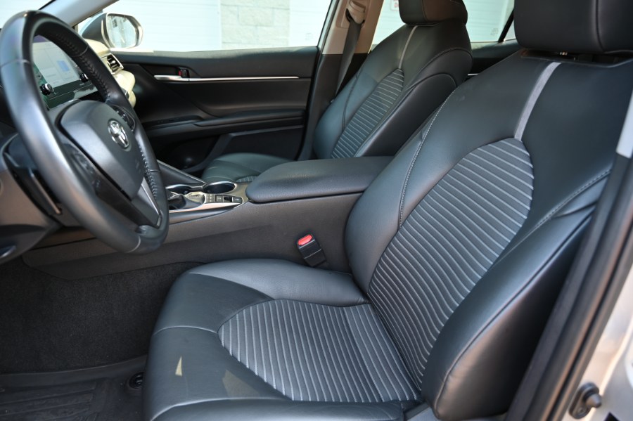 2023 Toyota Camry SE photo 12