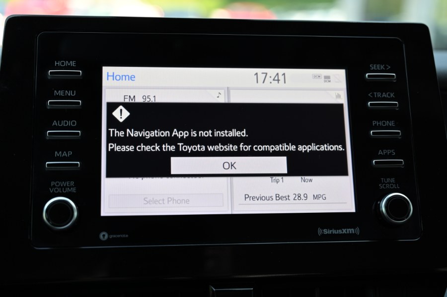 2023 Toyota Camry SE photo 19
