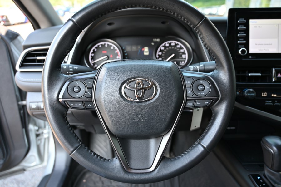 2023 Toyota Camry SE photo 16