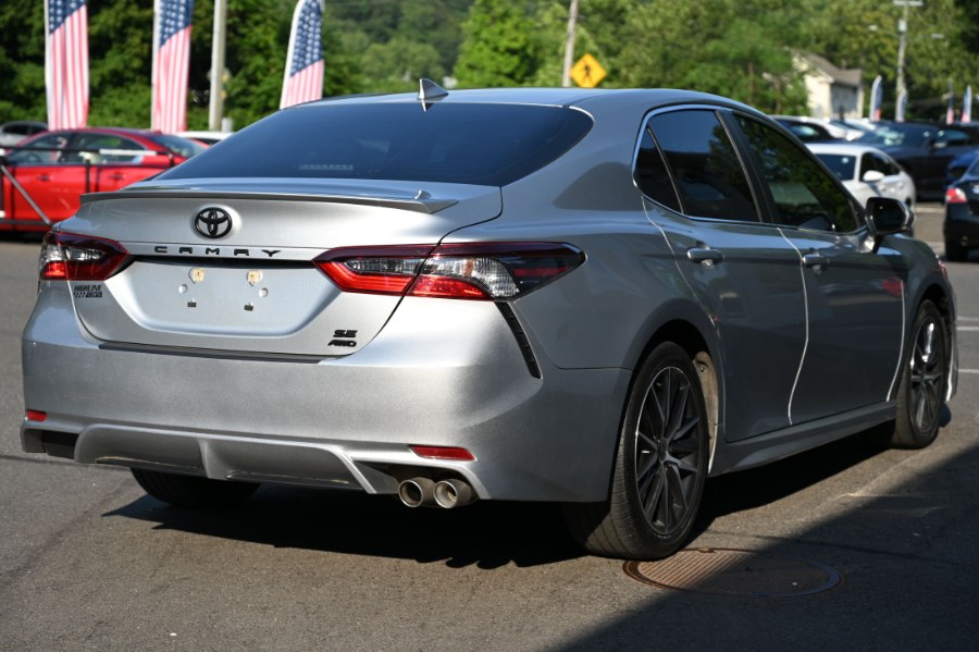 2023 Toyota Camry SE photo 4