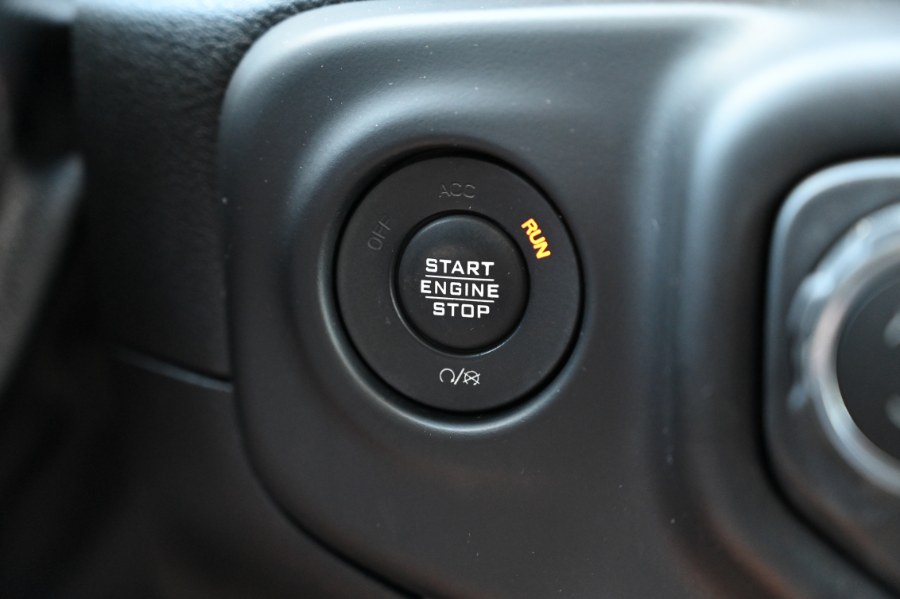 2020 Jeep Wrangler Unlimited Sahara 4x4, available for sale in Waterbury, Connecticut | Highline Car Connection. Waterbury, Connecticut 2020 Jeep Wrangler Unlimited Sahara 4x4, available for sale in Waterbury, Connecticut | Highline Car Connection. Waterbury, Connecticut