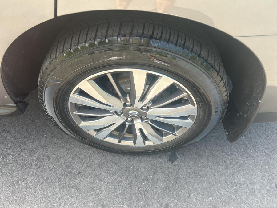 2017 Nissan Pathfinder 4x4 Platinum, available for sale in Middletown, Connecticut | Newfield Auto Sales. Middletown, Connecticut 2017 Nissan Pathfinder 4x4 Platinum, available for sale in Middletown, Connecticut | Newfield Auto Sales. Middletown, Connecticut
