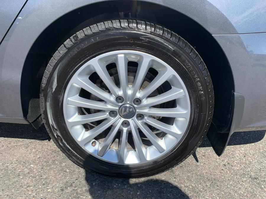 2016 Volkswagen Passat 4dr Sdn 1.8T Auto SE w/Technology PZEV, available for sale in Springfield, Massachusetts | Absolute Motors Inc. Springfield, Massachusetts 2016 Volkswagen Passat 4dr Sdn 1.8T Auto SE w/Technology PZEV, available for sale in Springfield, Massachusetts | Absolute Motors Inc. Springfield, Massachusetts