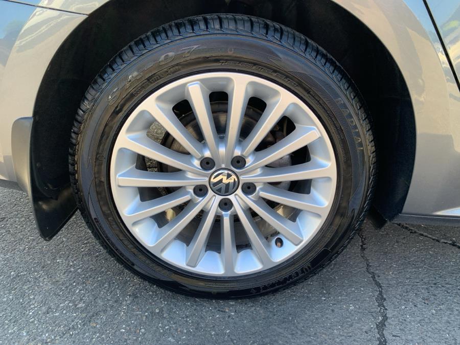 2016 Volkswagen Passat 4dr Sdn 1.8T Auto SE w/Technology PZEV, available for sale in Springfield, Massachusetts | Absolute Motors Inc. Springfield, Massachusetts 2016 Volkswagen Passat 4dr Sdn 1.8T Auto SE w/Technology PZEV, available for sale in Springfield, Massachusetts | Absolute Motors Inc. Springfield, Massachusetts