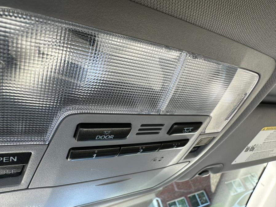 2016 Toyota Highlander AWD 4dr V6 XLE (Natl), available for sale in South Windsor, Connecticut | Mike And Tony Auto Sales, Inc. South Windsor, Connecticut 2016 Toyota Highlander AWD 4dr V6 XLE (Natl), available for sale in South Windsor, Connecticut | Mike And Tony Auto Sales, Inc. South Windsor, Connecticut
