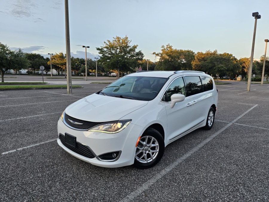 2020 Chrysler Pacifica Touring L FWD, available for sale in Longwood, Florida | Majestic Autos Inc.. Longwood, Florida 2020 Chrysler Pacifica Touring L FWD, available for sale in Longwood, Florida | Majestic Autos Inc.. Longwood, Florida