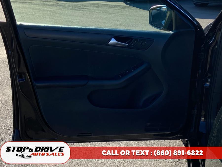 2016 Volkswagen Jetta Sedan 4dr Auto 1.4T S w/Technology, available for sale in East Windsor, Connecticut | Stop & Drive Auto Sales. East Windsor, Connecticut 2016 Volkswagen Jetta Sedan 4dr Auto 1.4T S w/Technology, available for sale in East Windsor, Connecticut | Stop & Drive Auto Sales. East Windsor, Connecticut