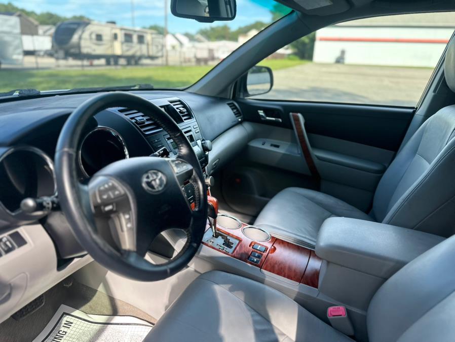 2009 Toyota Highlander 4WD 4dr V6 Limited, available for sale in Springfield, Massachusetts | Auto Globe LLC. Springfield, Massachusetts 2009 Toyota Highlander 4WD 4dr V6 Limited, available for sale in Springfield, Massachusetts | Auto Globe LLC. Springfield, Massachusetts