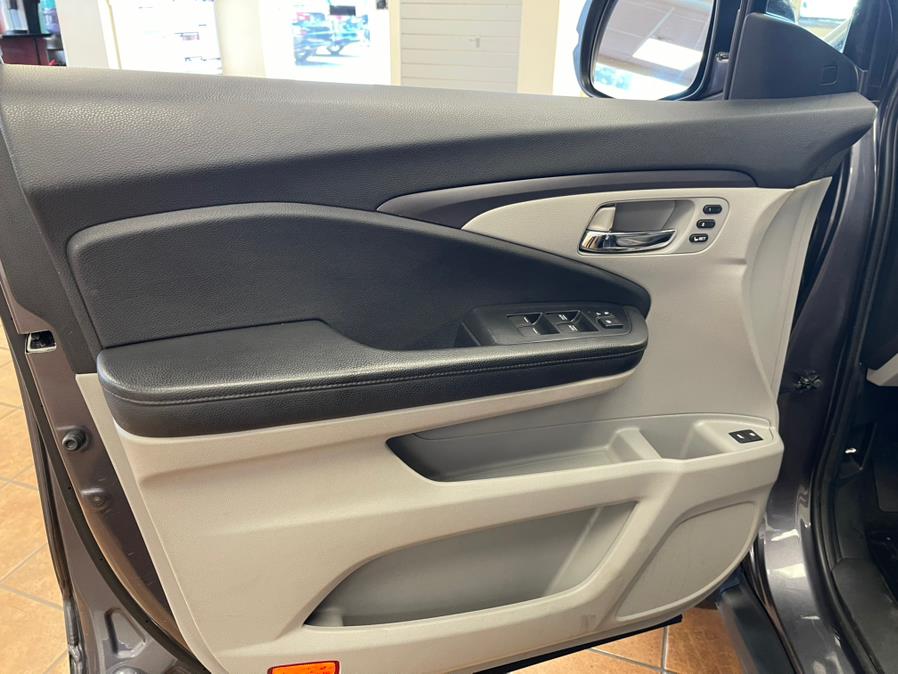 2021 Honda Pilot EX-L AWD, available for sale in Suffern, New York | Rockland Motor Sport. Suffern, New York 2021 Honda Pilot EX-L AWD, available for sale in Suffern, New York | Rockland Motor Sport. Suffern, New York