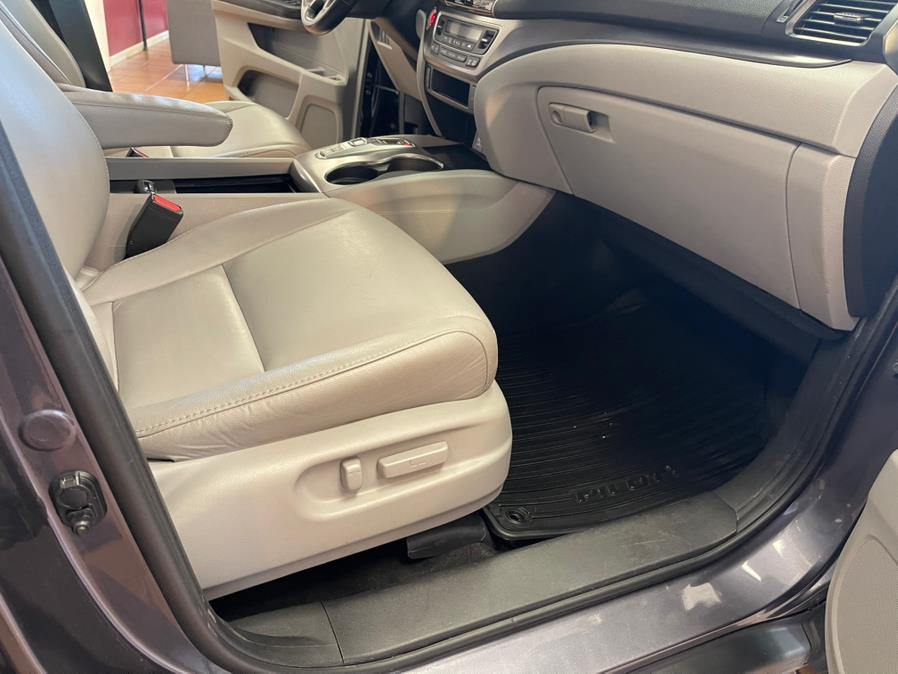 2021 Honda Pilot EX-L AWD, available for sale in Suffern, New York | Rockland Motor Sport. Suffern, New York 2021 Honda Pilot EX-L AWD, available for sale in Suffern, New York | Rockland Motor Sport. Suffern, New York