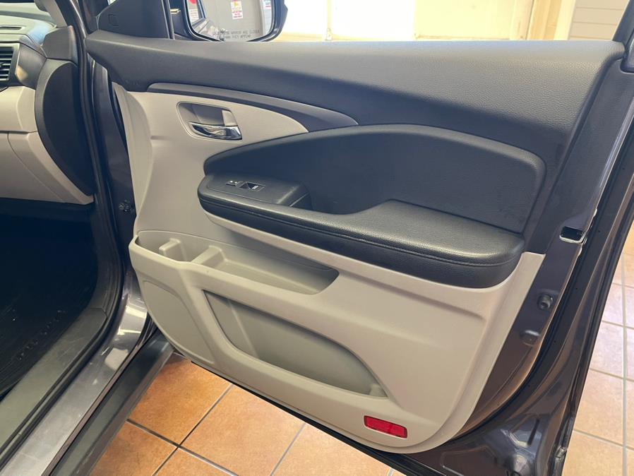 2021 Honda Pilot EX-L AWD, available for sale in Suffern, New York | Rockland Motor Sport. Suffern, New York 2021 Honda Pilot EX-L AWD, available for sale in Suffern, New York | Rockland Motor Sport. Suffern, New York