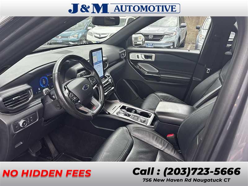 2021 Ford Explorer ST photo 2