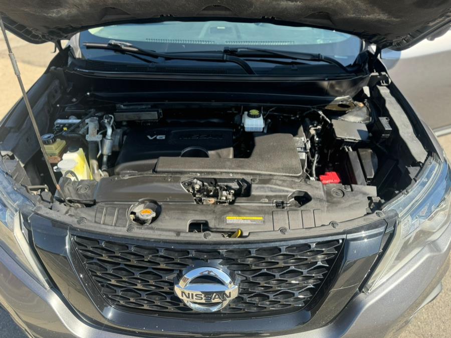 2019 Nissan Pathfinder 4x4 SL, available for sale in Hempstead, New York | VIP Auto Credit Express. Hempstead, New York 2019 Nissan Pathfinder 4x4 SL, available for sale in Hempstead, New York | VIP Auto Credit Express. Hempstead, New York
