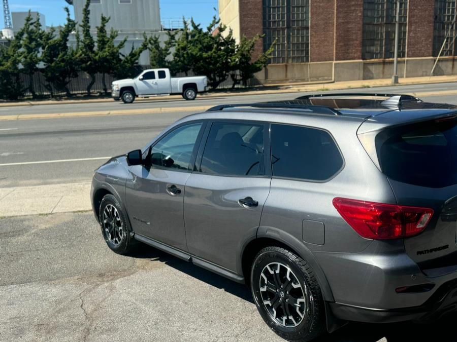 2019 Nissan Pathfinder 4x4 SL, available for sale in Hempstead, New York | VIP Auto Credit Express. Hempstead, New York 2019 Nissan Pathfinder 4x4 SL, available for sale in Hempstead, New York | VIP Auto Credit Express. Hempstead, New York