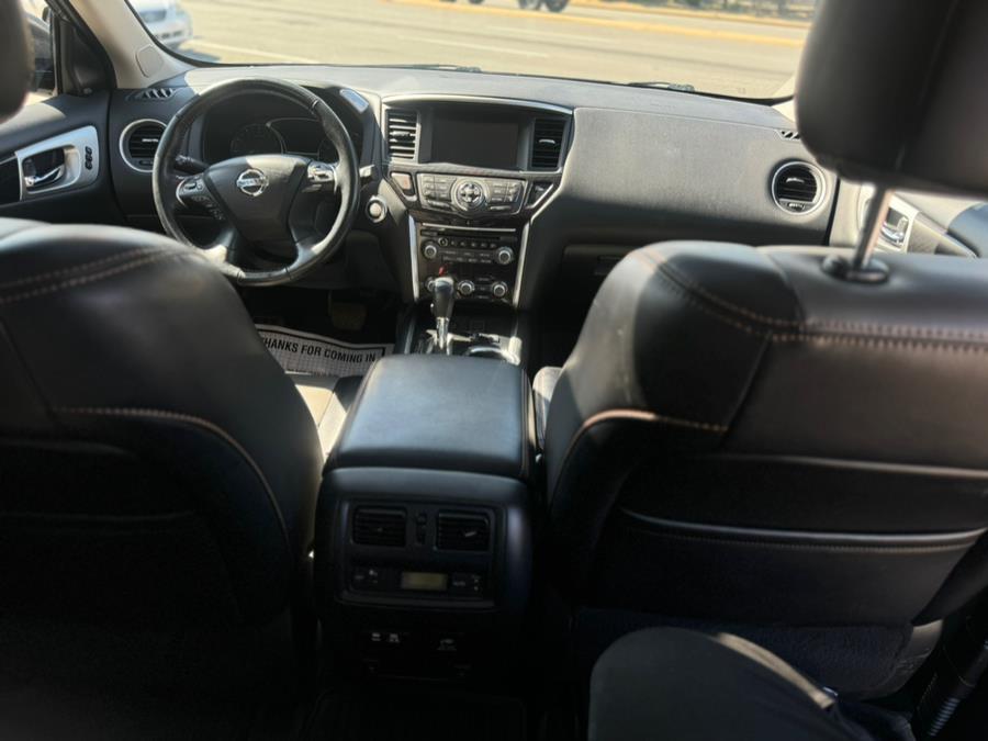 2019 Nissan Pathfinder 4x4 SL, available for sale in Hempstead, New York | VIP Auto Credit Express. Hempstead, New York 2019 Nissan Pathfinder 4x4 SL, available for sale in Hempstead, New York | VIP Auto Credit Express. Hempstead, New York