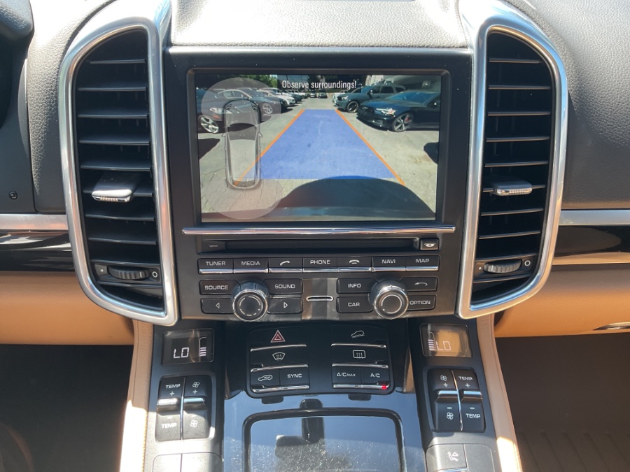 2016 Porsche Cayenne AWD 4dr, available for sale in Waterbury, Connecticut | Jim Juliani Motors. Waterbury, Connecticut 2016 Porsche Cayenne AWD 4dr, available for sale in Waterbury, Connecticut | Jim Juliani Motors. Waterbury, Connecticut