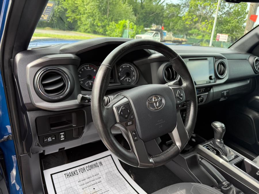 2016 Toyota Tacoma 4WD Double Cab LB V6 AT TRD Off Road (Natl), available for sale in Huntington Station, New York | Huntington Auto Mall. Huntington Station, New York 2016 Toyota Tacoma 4WD Double Cab LB V6 AT TRD Off Road (Natl), available for sale in Huntington Station, New York | Huntington Auto Mall. Huntington Station, New York