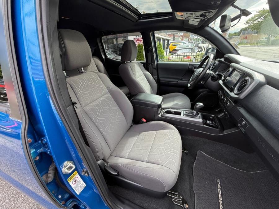 2016 Toyota Tacoma 4WD Double Cab LB V6 AT TRD Off Road (Natl), available for sale in Huntington Station, New York | Huntington Auto Mall. Huntington Station, New York 2016 Toyota Tacoma 4WD Double Cab LB V6 AT TRD Off Road (Natl), available for sale in Huntington Station, New York | Huntington Auto Mall. Huntington Station, New York