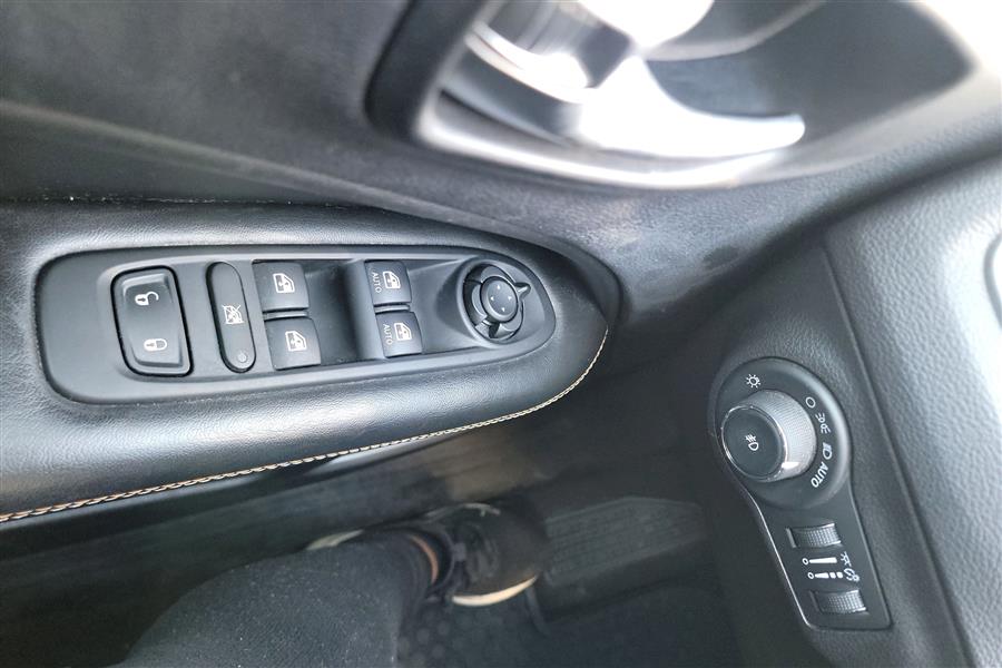 2017 Jeep Compass Latitude 4x4, available for sale in Lindenhurst, New York | Power Motor Group. Lindenhurst, New York 2017 Jeep Compass Latitude 4x4, available for sale in Lindenhurst, New York | Power Motor Group. Lindenhurst, New York