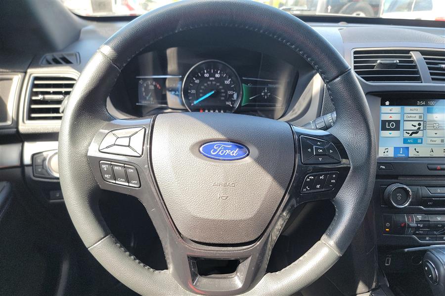 2018 Ford Explorer XLT 4WD, available for sale in Lindenhurst, New York | Power Motor Group. Lindenhurst, New York 2018 Ford Explorer XLT 4WD, available for sale in Lindenhurst, New York | Power Motor Group. Lindenhurst, New York