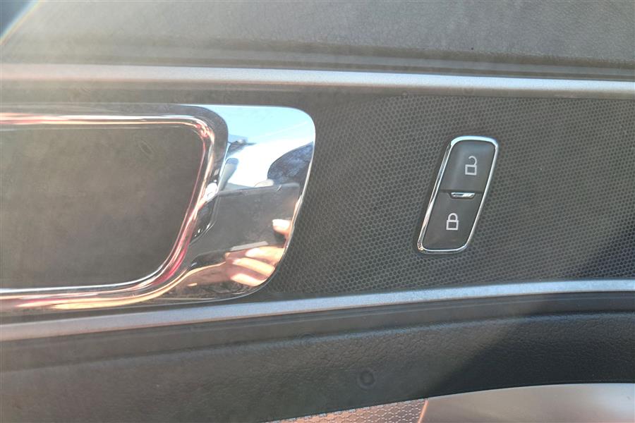 2018 Ford Explorer XLT 4WD, available for sale in Lindenhurst, New York | Power Motor Group. Lindenhurst, New York 2018 Ford Explorer XLT 4WD, available for sale in Lindenhurst, New York | Power Motor Group. Lindenhurst, New York