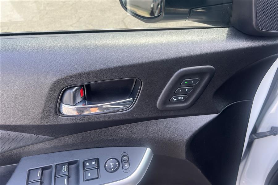 2016 Honda CR-V AWD 5dr Touring, available for sale in Lindenhurst, New York | Power Motor Group. Lindenhurst, New York 2016 Honda CR-V AWD 5dr Touring, available for sale in Lindenhurst, New York | Power Motor Group. Lindenhurst, New York